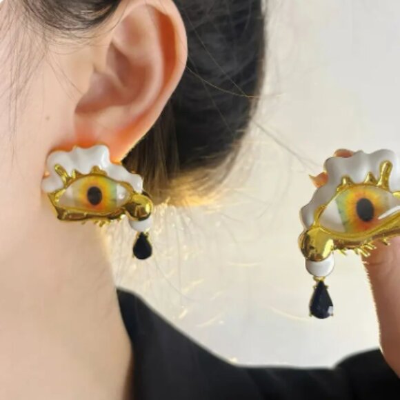 Schiaparelli Surrealist Inspired Earrings Eyes Gold Designer Look - Picture 3 of 9